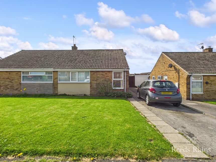 2 bedroom Semi Detached Bungalow for sale