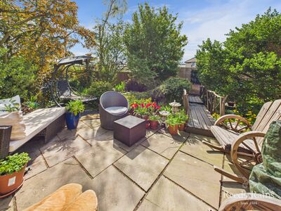 3 bedroom End Terrace House for sale