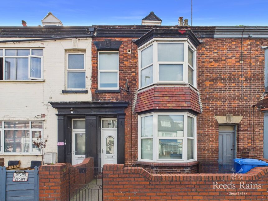 Main image of 4 bedroom Mid Terrace House for sale, Quay Road, Bridlington, East Yorkshire, YO16