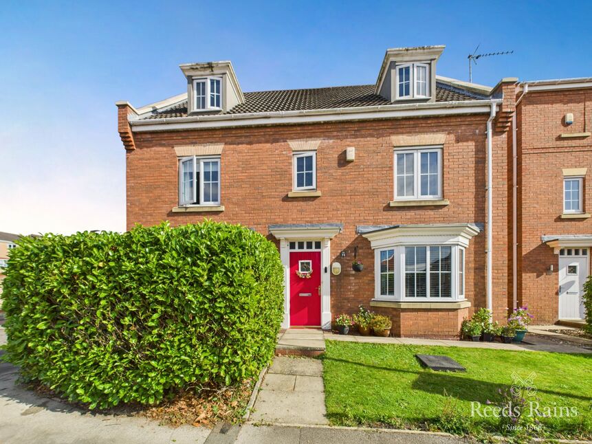 Main image of 5 bedroom Detached House for sale, Waterdale Close, Bridlington, East Yorkshire, YO16