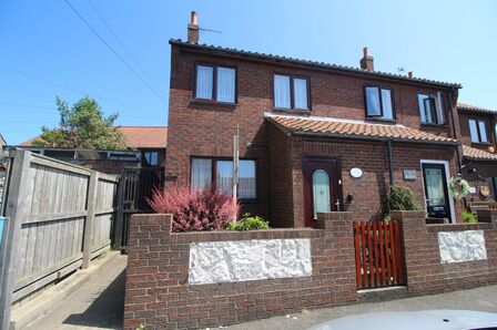 2 bedroom End Terrace House for sale