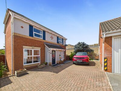 Aysgarth Rise, 3 bedroom Detached House for sale, £290,000