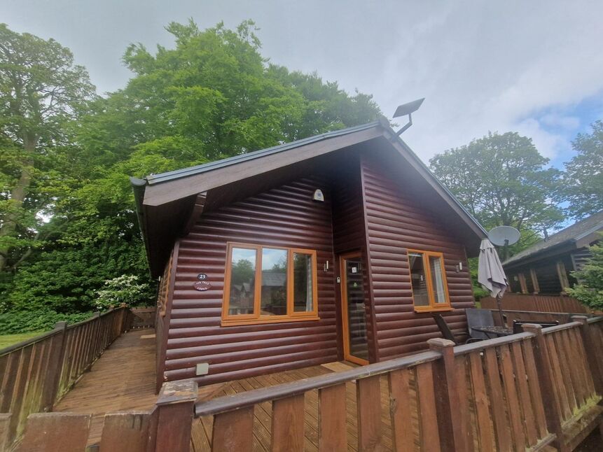 2 bedroom Detached Property for sale