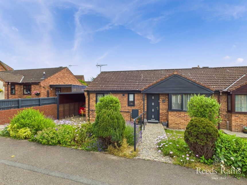 Main image of 2 bedroom Semi Detached Bungalow for sale, Wharfedale Drive, Bridlington, East Yorkshire, YO16