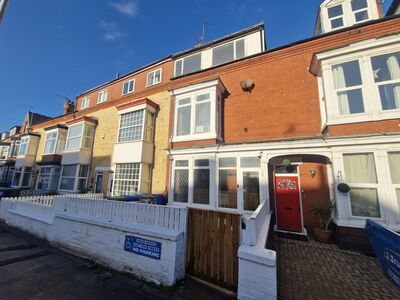 7 bedroom Mid Terrace House for sale
