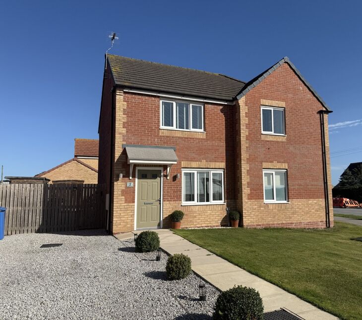 Main image of 2 bedroom Semi Detached House for sale, Aldershot Drive, Bridlington, East Yorkshire, YO16