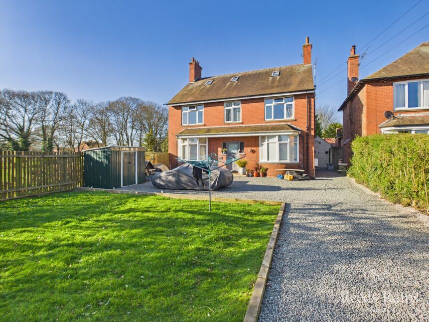 Main image of 3 bedroom Flat for sale, Marton Road, Bridlington, East Yorkshire, YO16