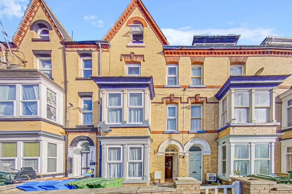 Main image of 1 bedroom Room to rent, Windsor Crescent, Bridlington, East Riding of Yorkshi, YO15