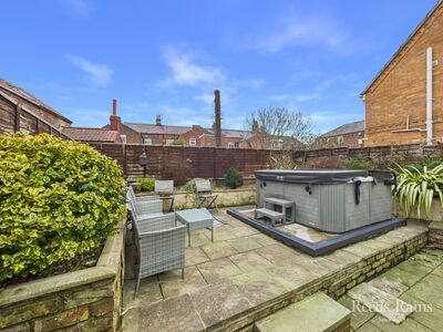 11 bedroom Semi Detached House for sale