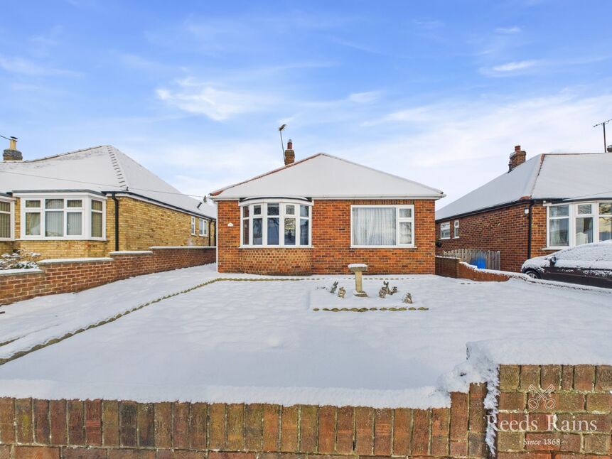 Main image of 2 bedroom Detached Bungalow for sale, Hustler Road, Bridlington, East Yorkshire, YO16