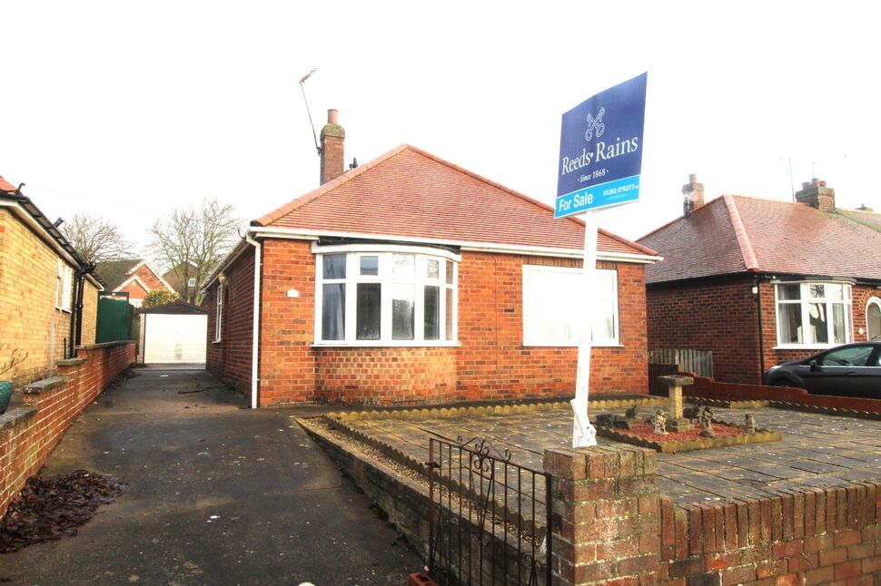 2 bedroom Detached Bungalow for sale