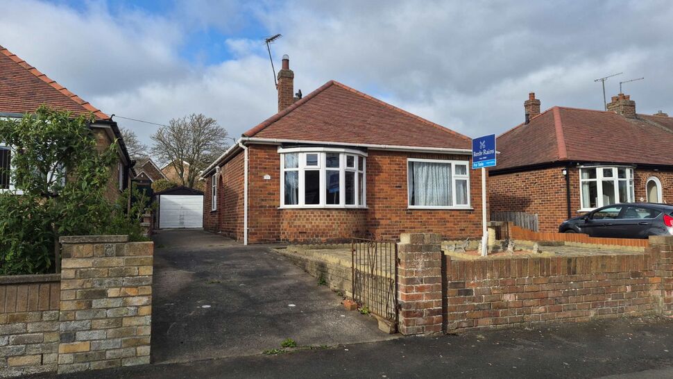 2 bedroom Detached Bungalow for sale