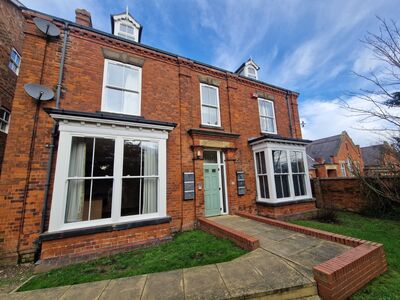 2 bedroom  Flat for sale