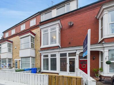 Horsforth Avenue, 7 bedroom Mid Terrace House for sale, &pound;150,000