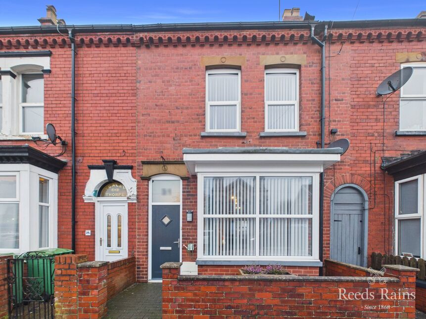 4 bedroom Mid Terrace House for sale