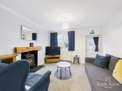 2 bedroom End Terrace House for sale