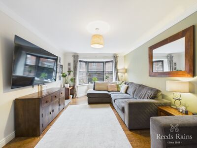 4 bedroom Link Detached House for sale