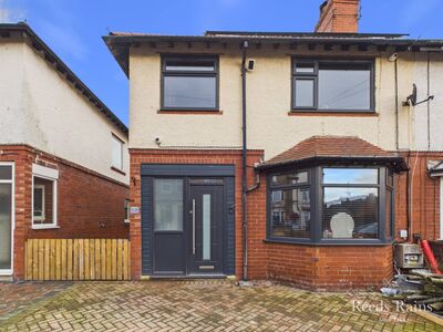 4 bedroom Semi Detached House for sale