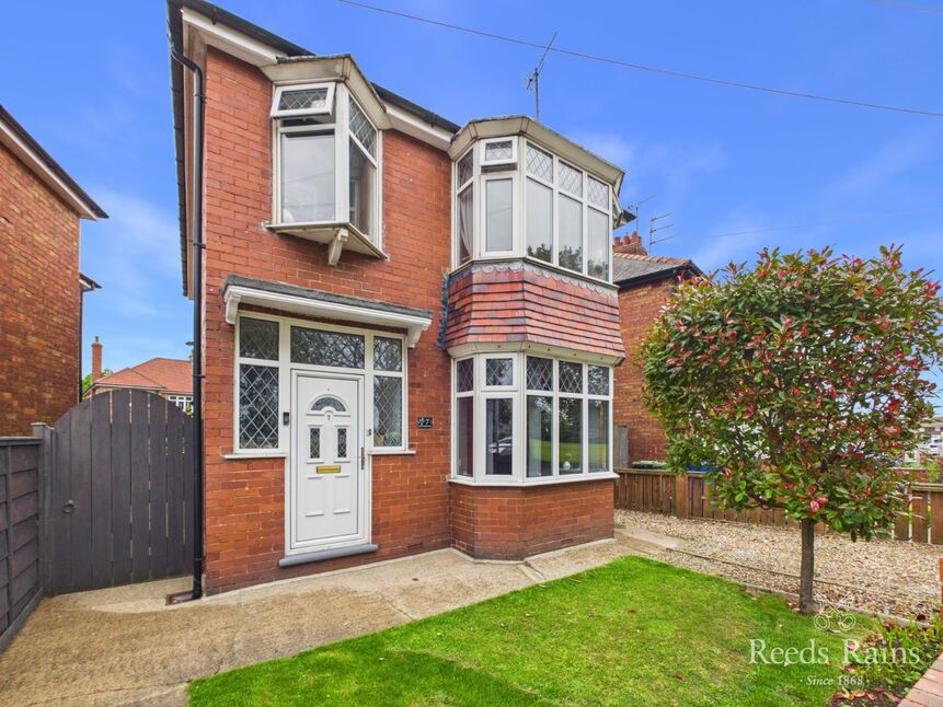 Main image of 3 bedroom Detached House for sale, St Thomas Road, Bridlington, East Riding Of Yorkshire, YO16