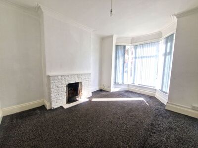 4 bedroom Mid Terrace House for sale