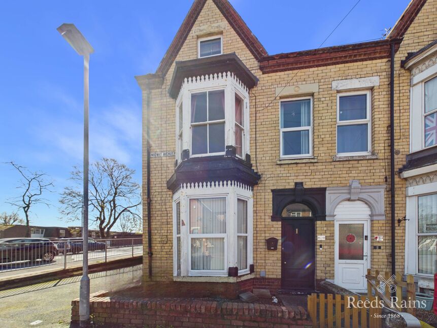 Main image of 3 bedroom End Terrace House for sale, Midway Avenue, Bridlington, East Yorkshire, YO16