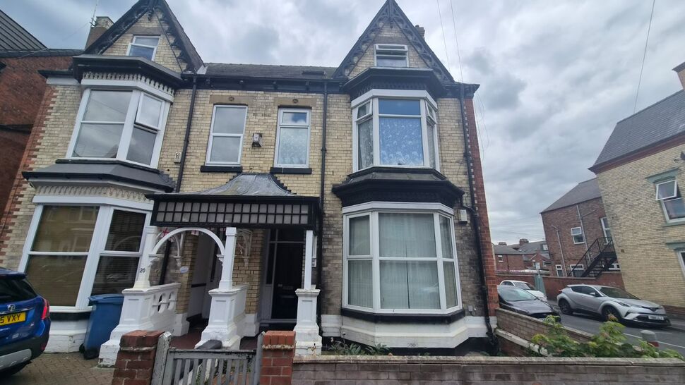 Main image of 2 bedroom End Terrace Flat to rent, Tennyson Avenue, Bridlington, East Yorkshire, YO15