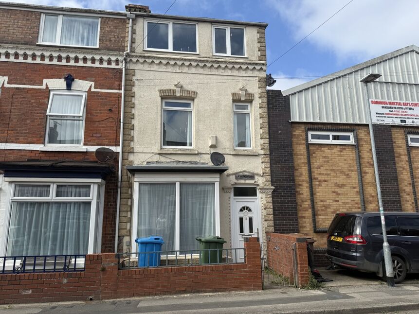 Main image of 5 bedroom Semi Detached House for sale, Thorpe Street, Bridlington, East Yorkshire, YO15