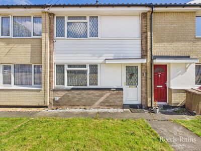 2 bedroom Mid Terrace House for sale