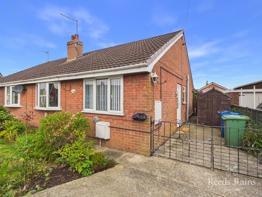 Main image of 2 bedroom Semi Detached Bungalow for sale, Alton Park Mews, Beeford, East Riding of Yorkshire, YO25