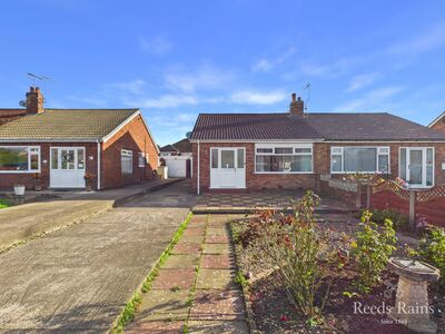 2 bedroom Semi Detached Bungalow for sale