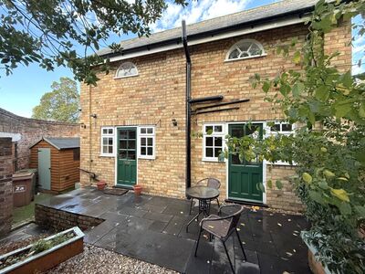 Marton Road, 1 bedroom Detached House to rent, &pound;650 pcm