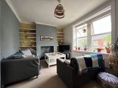 Hazeldon Road, 2 bedroom  Flat to rent, £1,650 pcm