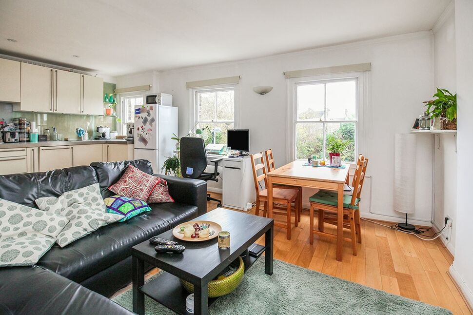 Open Plan Living Room / Kitchen