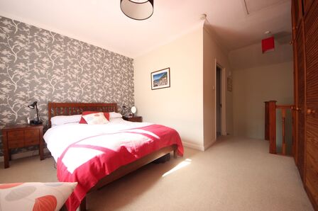 Albert Mews Arabin Road, 1 bedroom Mid Terrace House to rent, £1,500 pcm