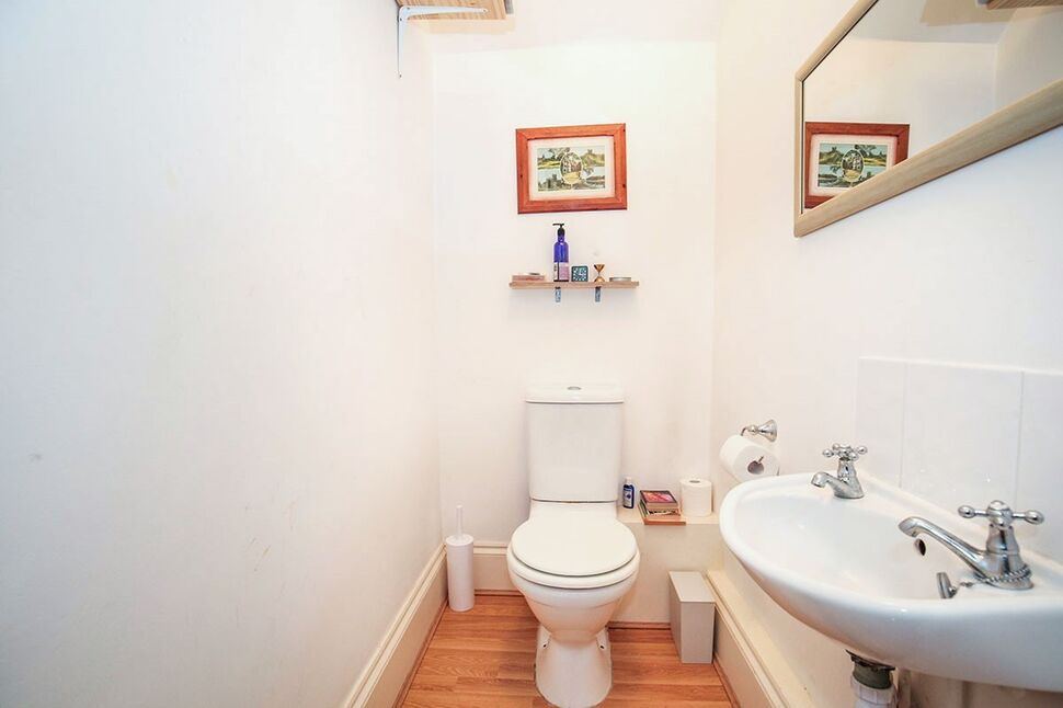 Cloakroom / WC