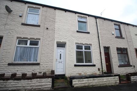 Lionel Street, 2 bedroom Mid Terrace House to rent, £550 pcm