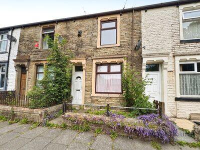Adamson Street, 3 bedroom Mid Terrace House to rent, £695 pcm