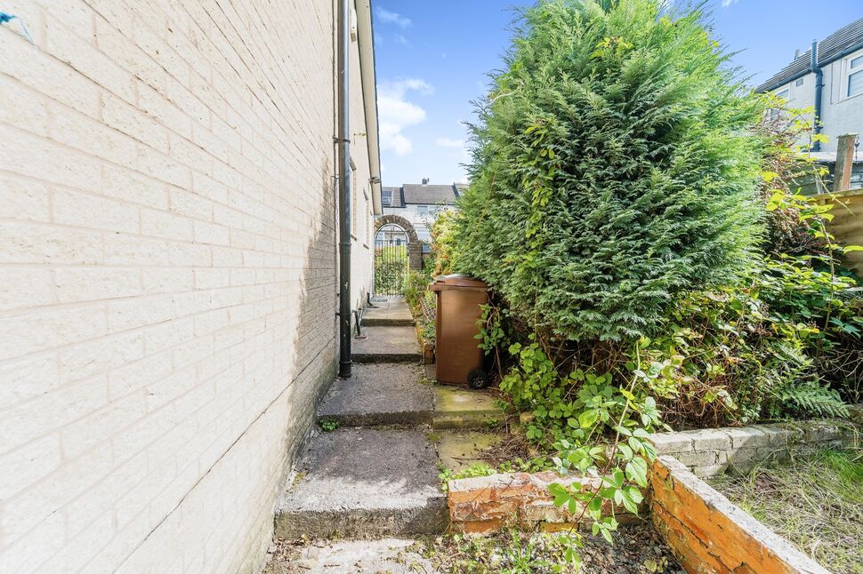 2 bedroom Detached Bungalow for sale, Heyhead Street, Brierfield, BB9