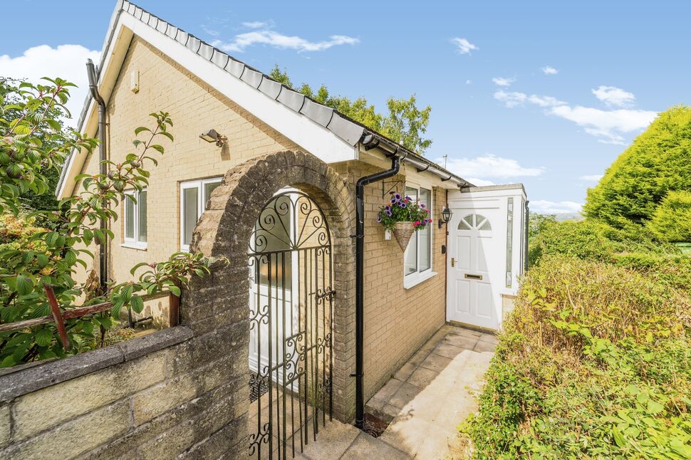 2 bedroom Detached Bungalow for sale, Heyhead Street, Brierfield, BB9