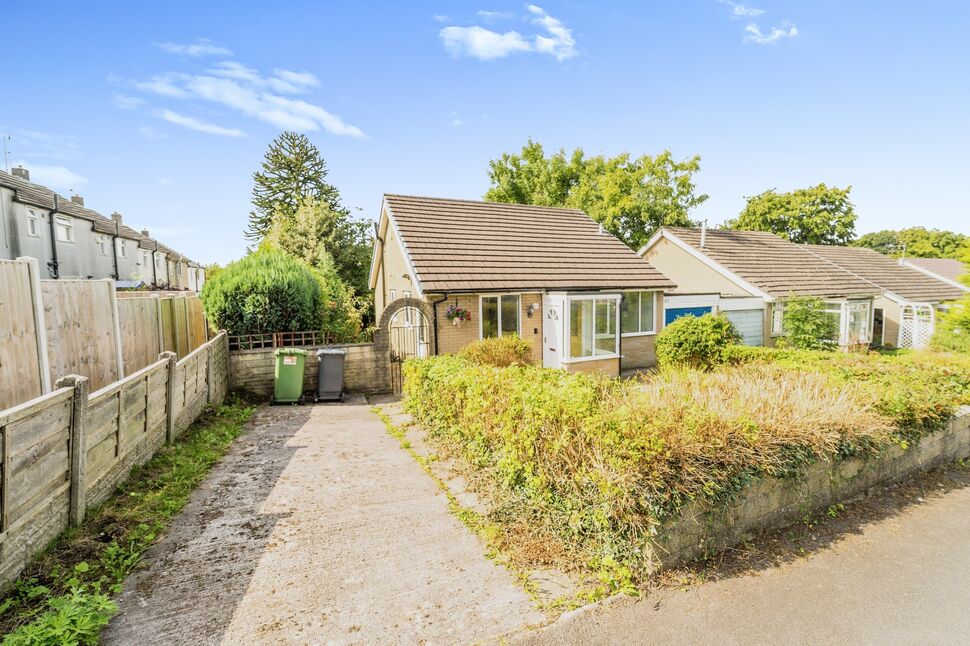 2 bedroom Detached Bungalow for sale, Heyhead Street, Brierfield, BB9