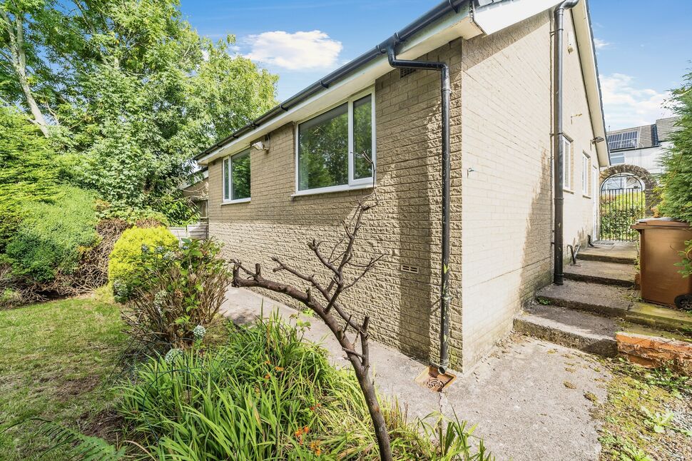 2 bedroom Detached Bungalow for sale, Heyhead Street, Brierfield, BB9
