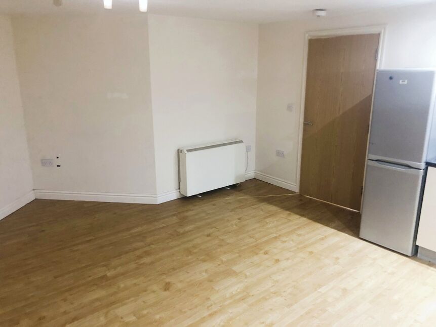 Image 4 of 9