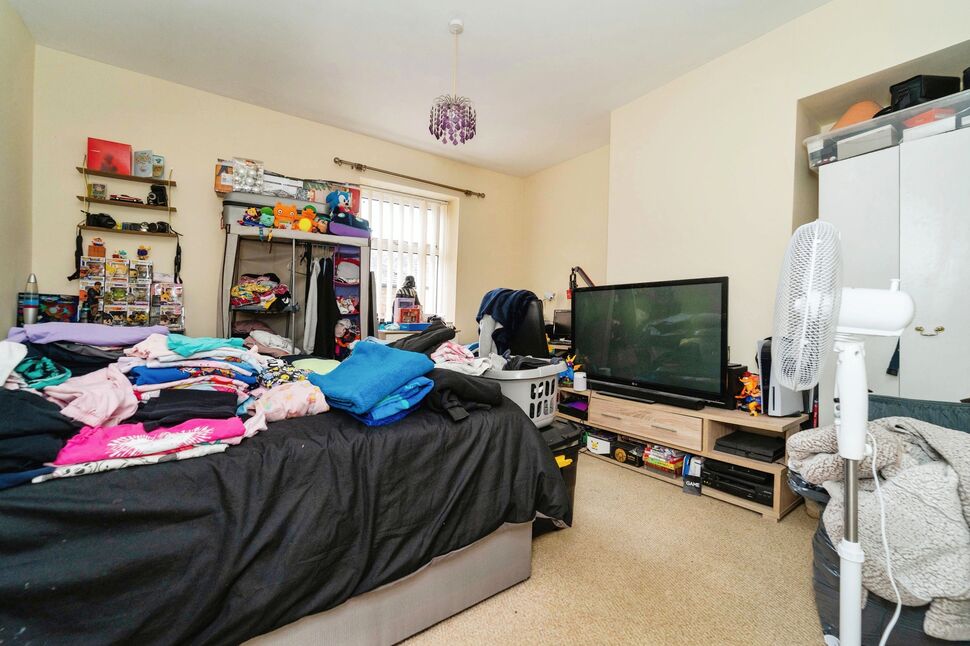 2 bedroom Mid Terrace House for sale, Peel Street, Padiham, BB12 £81,000