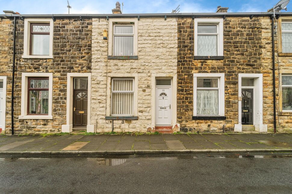 2 bedroom Mid Terrace House for sale, Peel Street, Padiham, BB12 £81,000