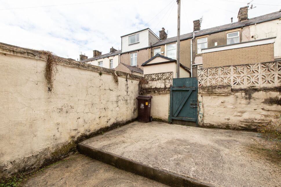 2 bedroom Mid Terrace House for sale, Peel Street, Padiham, BB12 £81,000
