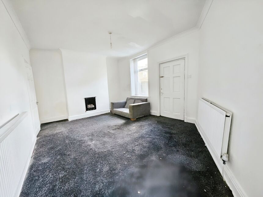 3 bedroom End Terrace House for sale, Nairne Street, Burnley, BB11 £