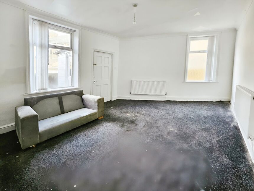 3 bedroom End Terrace House for sale, Nairne Street, Burnley, BB11 £