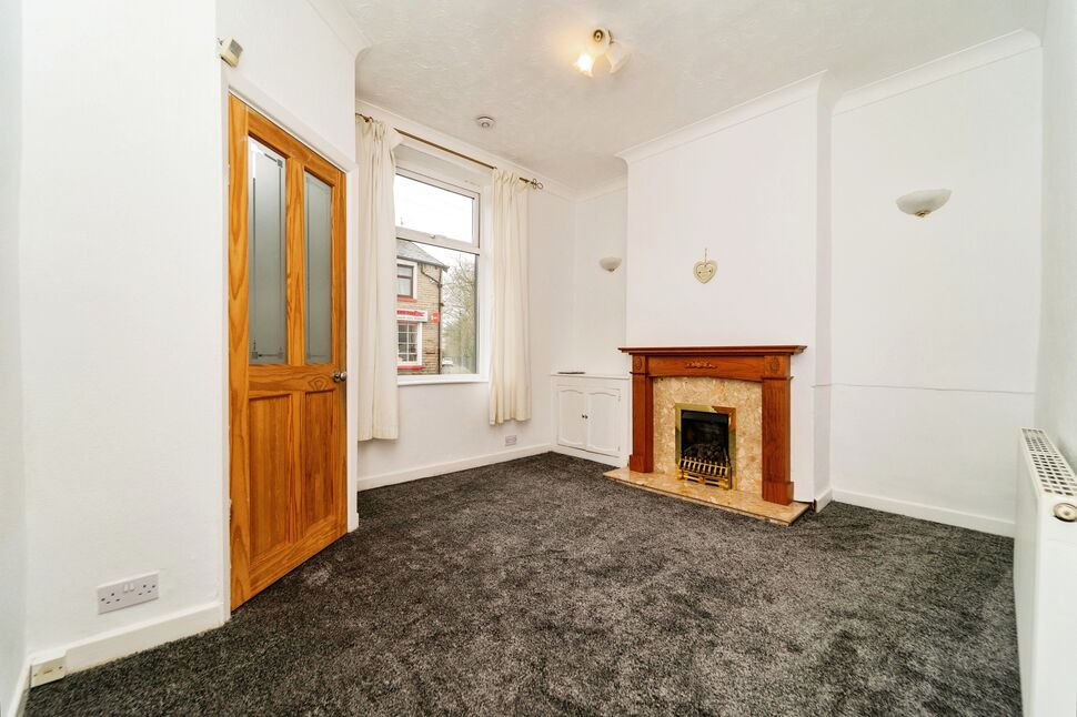 2 bedroom Mid Terrace House for sale, Lowerhouse Lane, Burnley, BB12