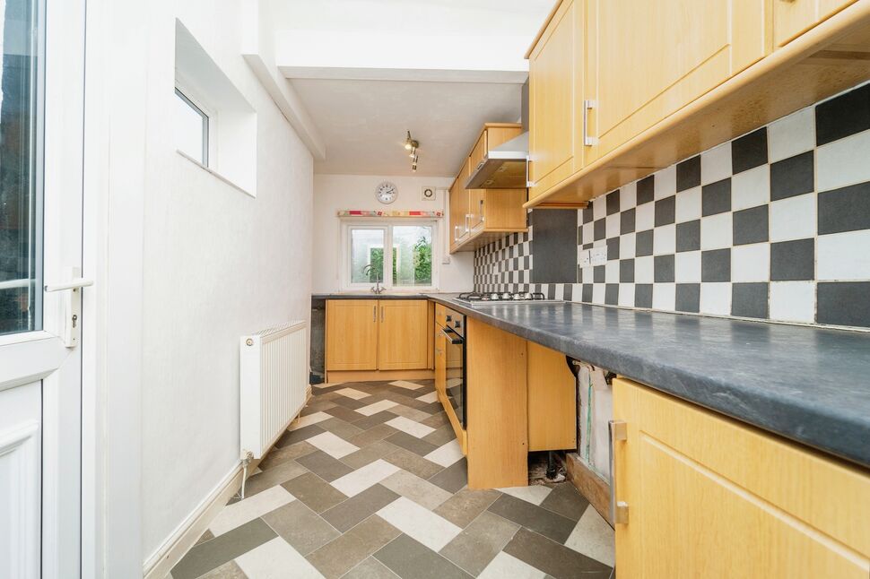 2 bedroom Mid Terrace House for sale, Lowerhouse Lane, Burnley, BB12