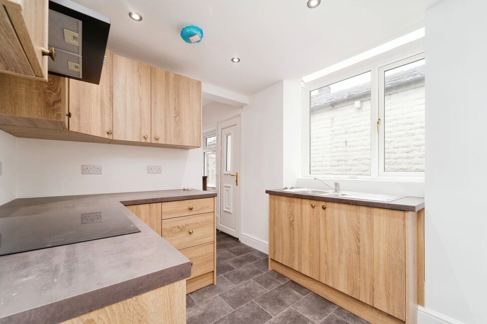 3 bedroom Mid Terrace House for sale, Accrington Road, Burnley, BB11